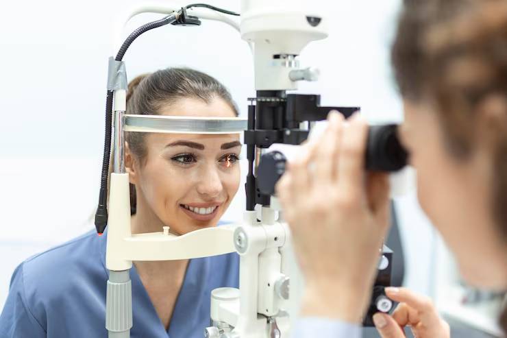 Keratoconus and Teenagers: What Parents Need to Know
